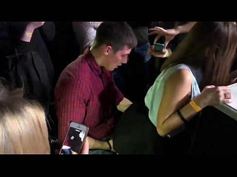 ❤️ ロシアのナイトクラブでリアルセックス。18歳のロシア人少女がナイトクラブで肛門と膣を犯される ❤ ロシアポルノ ❌| ☑|||| ❌| ☑| || ❌ | ❌ | ❌ | | ☑|||||||。